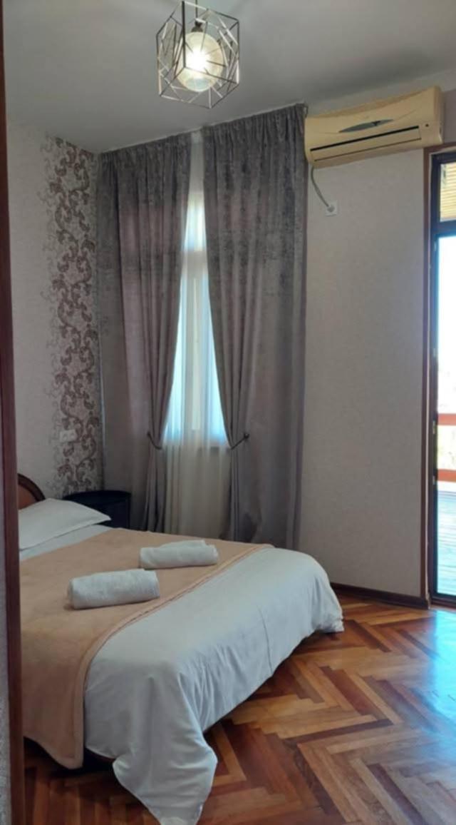Guesthouse "Door" In ซิคนาคี ภายนอก รูปภาพ